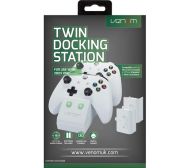 Зарядна станция VENOM за 2 Xbox One контролера + 2 батерии с капацитет 700 mAh