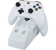 Зарядна станция VENOM за 2 Xbox One контролера + 2 батерии с капацитет 700 mAh
